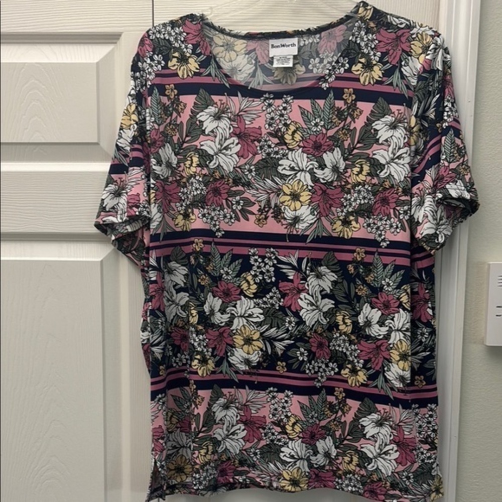 Vintage BonWorth Pink and Green Short Sleeve Tee Floral Design